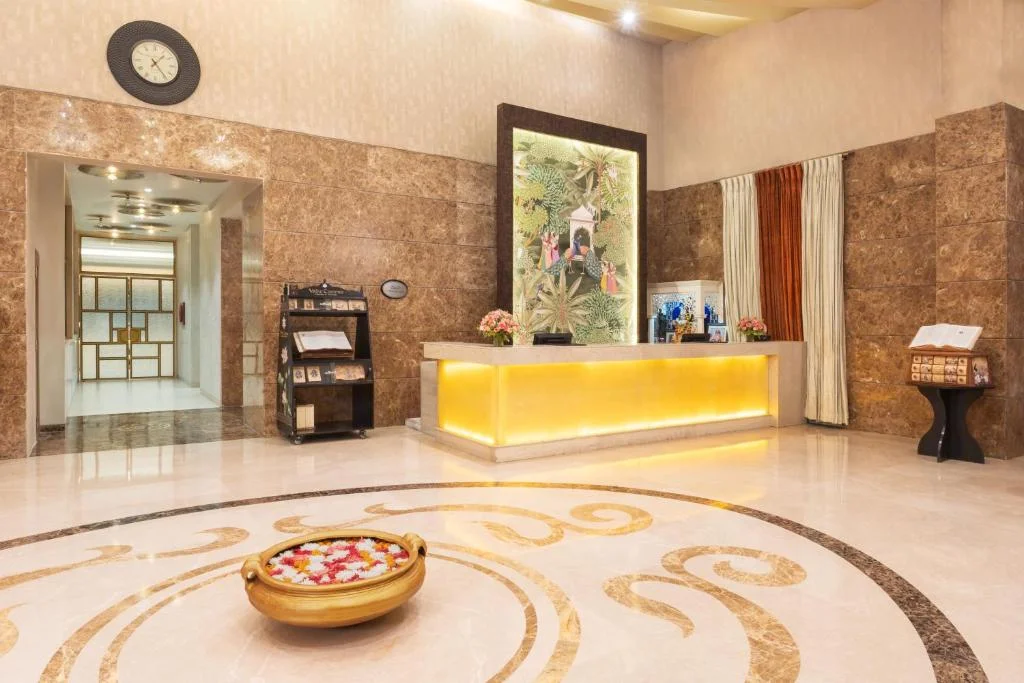 Sarovar Portico Vrindavan Pool